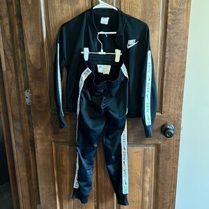 Youth Nike size large track suite